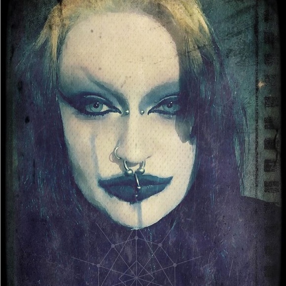 Meet your Posher, Manda - Picture 4 of 6